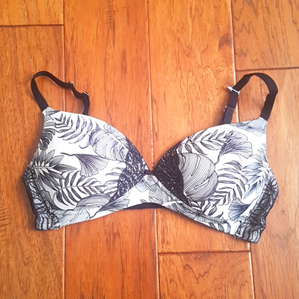 La Vie En Rose Black & White Floral Palm No Wire Pushup Bra Size 34B